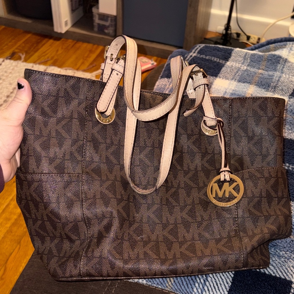 Michael Kors Jet Set Large East West Tote
